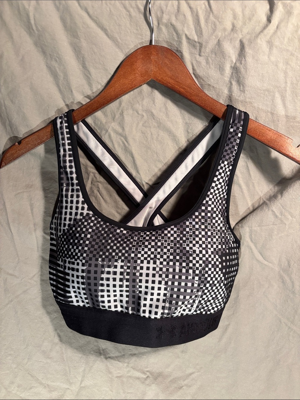 Under Armour Black & White Grid-Print Strappy Sports Bra